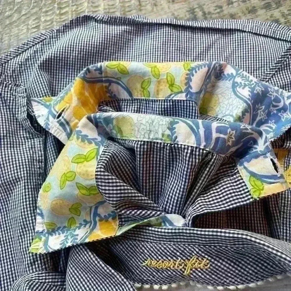 Lilly Pulitzer XS Button Down Resort Style Shirt - Picture 9 of 12